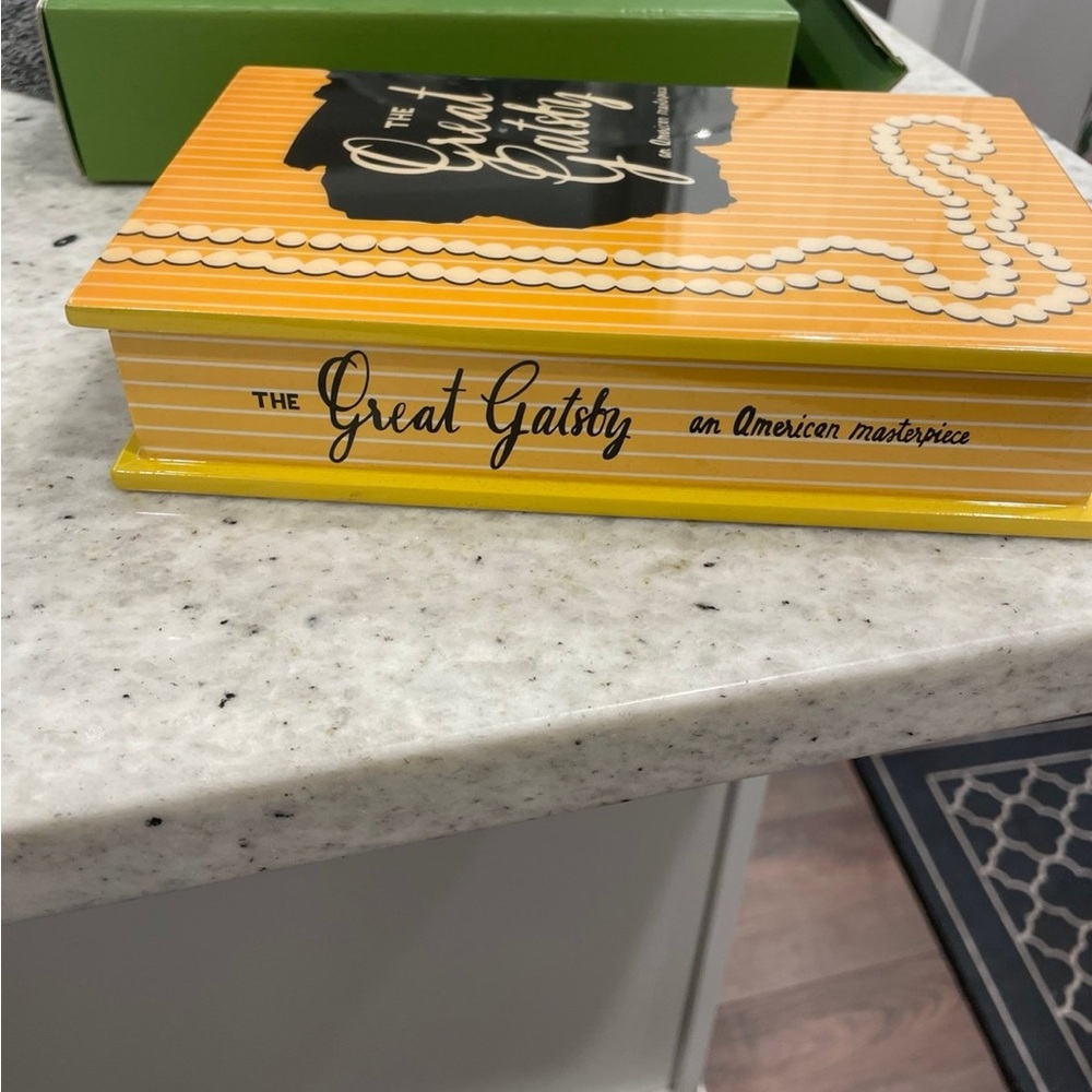 Kate Spade Green Covered Box - Picture 3 of 6
